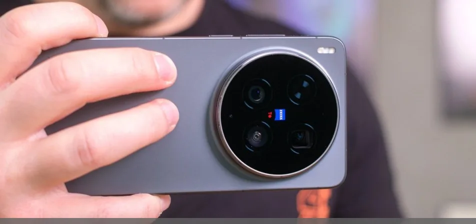 うわさされているvivo X500 Ultraスマートフォンのコンセプト画像