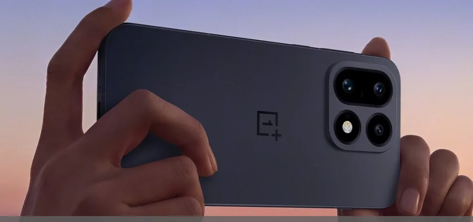 トリプル背面カメラシステムを搭載したOnePlus 16スマートフォン