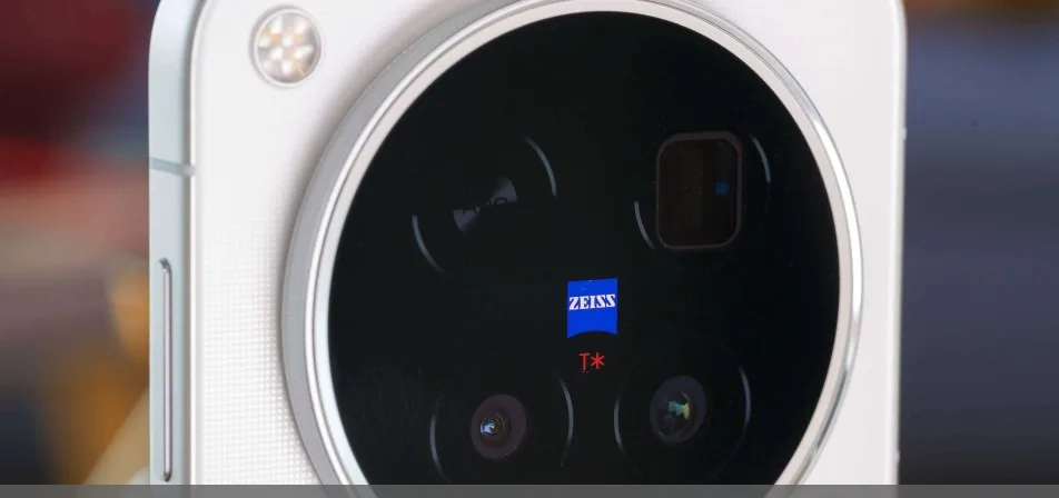 vivo X500 Pro Max med sitt trippelkamerasystem
