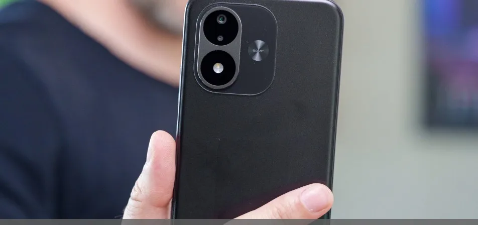 Xiaomi Redmi Note 17 5G -älypuhelin suurella OLED-näytöllä