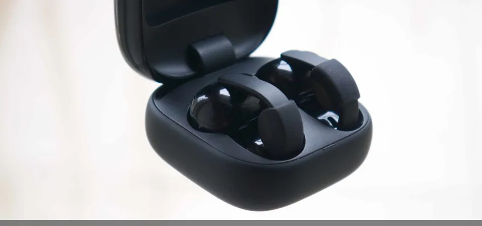 Sony LinkBuds Clip open-ear clip-style earbuds in black with charging case
