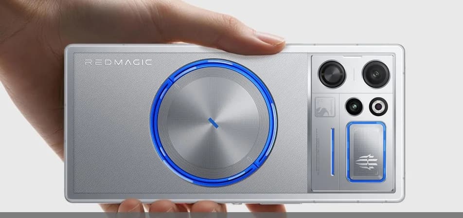 RedMagic 12 Pro+ en colores transparentes con módulo de dos cámaras enrasado