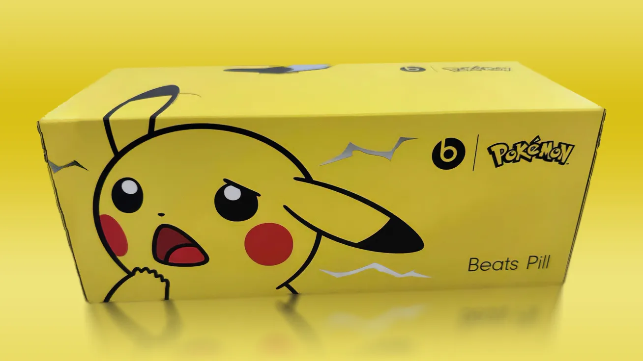ポケモンのロゴと並べて表示されたピカチュウ仕様のBeats Pillスピーカー