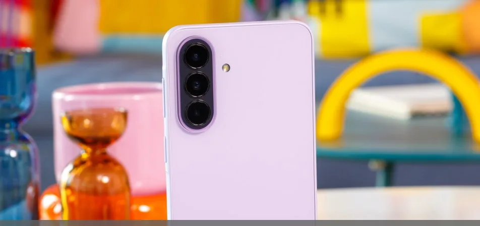 Konzeptbild eines Samsung-Galaxy-Smartphones der A-Serie mit rückseitigem Kameramodul